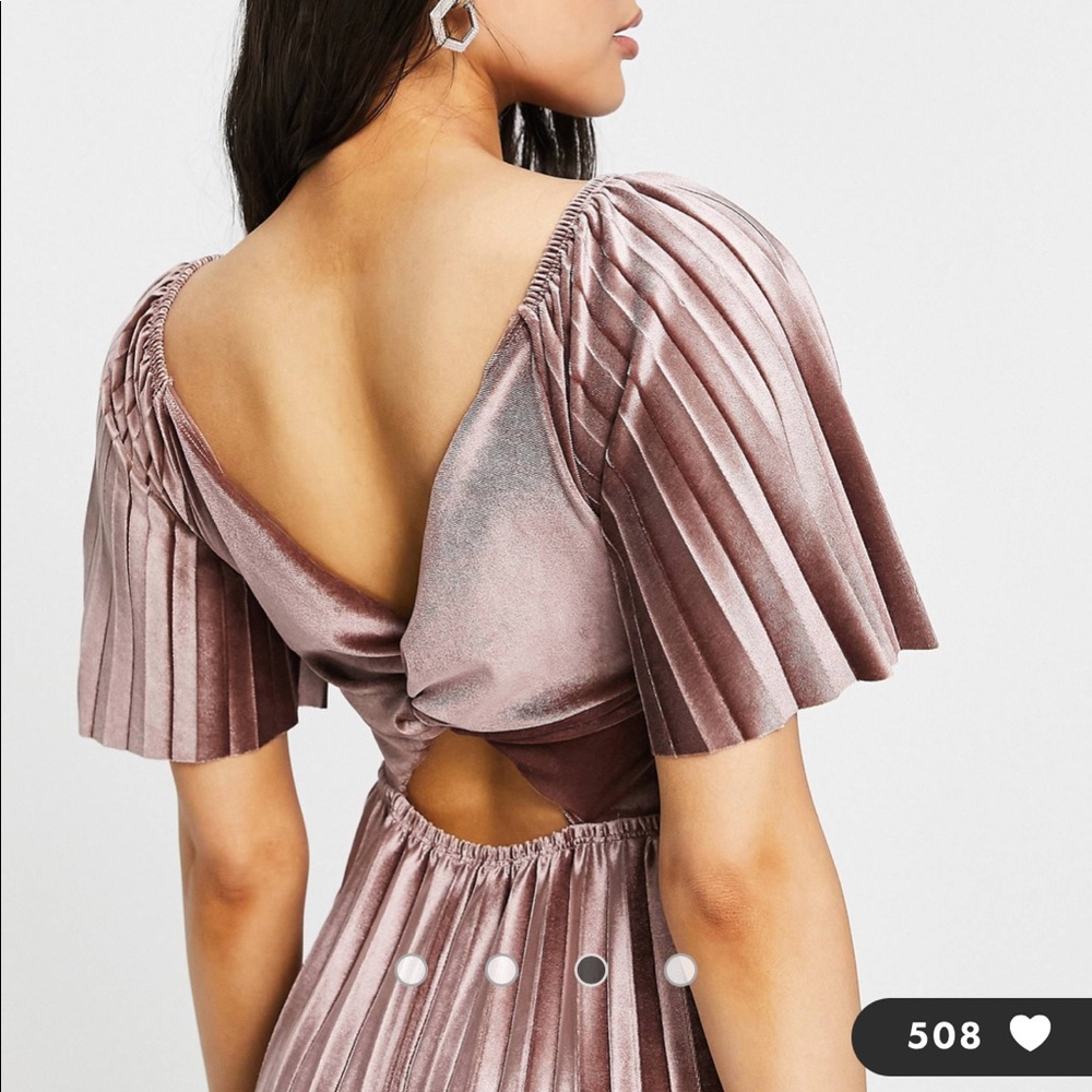 ASOS Pleated Velvet Maxi Dress in Dusty Rose - Picture 4 of 7